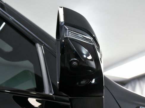 Used 2023 Chevrolet Tahoe Z71 w/ Z71 Off-Road Package image 82