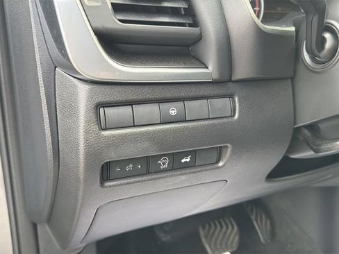 Certified 2023 Nissan Rogue SV w/ SV Premium B Package AWD/4WD image 17