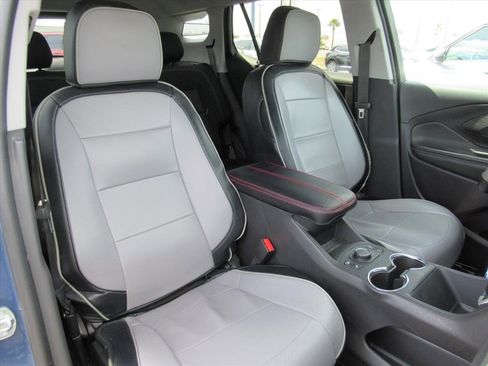 Certified 2024 GMC Terrain SLE w/ Driver Convenience Package image 5