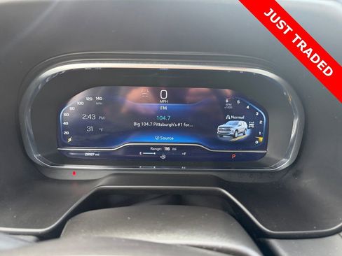 Used 2024 Chevrolet Suburban RST w/ Luxury Package image 16