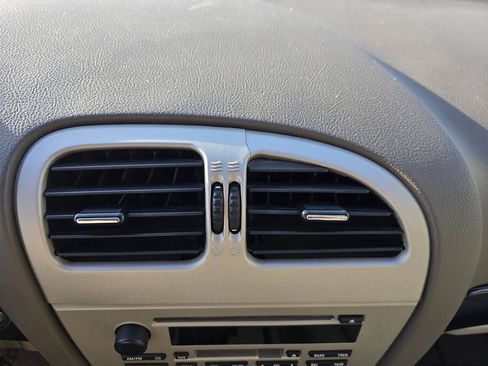 Used 2004 Lincoln LS RWD image 34