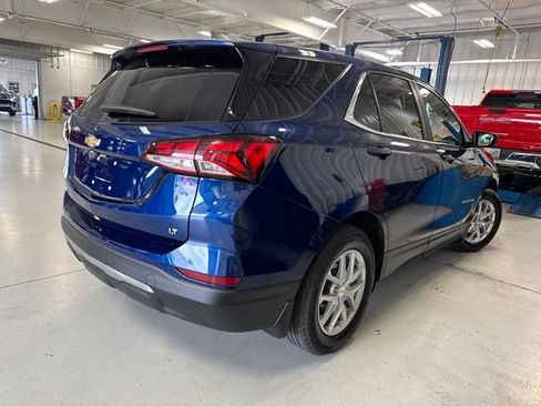 Used 2022 Chevrolet Equinox LT w/ LPO, Floor Liner Package FWD image 11