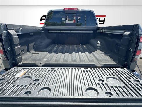 Used 2024 Nissan Frontier SL w/ Technology Package image 26