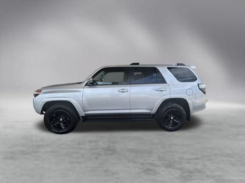Used 2020 Toyota 4Runner SR5 Premium AWD/4WD image 8