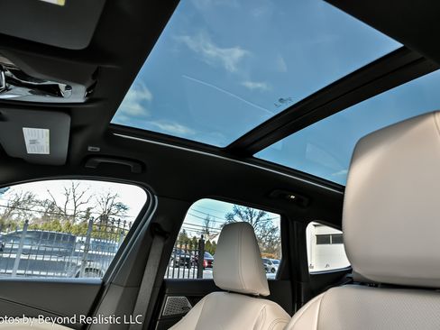 Used 2025 BMW X1 xDrive28i w/ Premium Package image 25