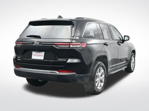 Used 2023 Jeep Grand Cherokee Limited image 6