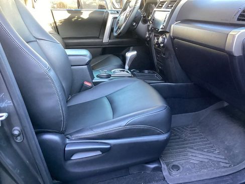 Used 2022 Toyota 4Runner TRD Sport image 6