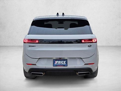 Used 2023 Land Rover Range Rover Sport SE Dynamic image 7