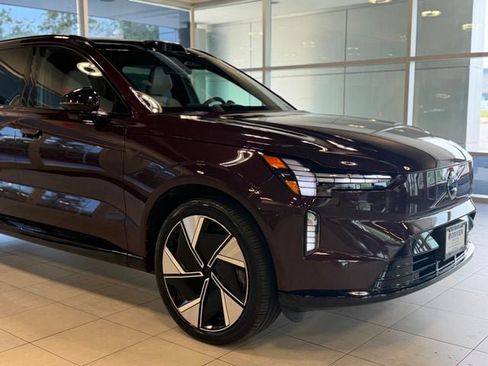 Used 2025 Volvo EX90 Ultra AWD/4WD image 5