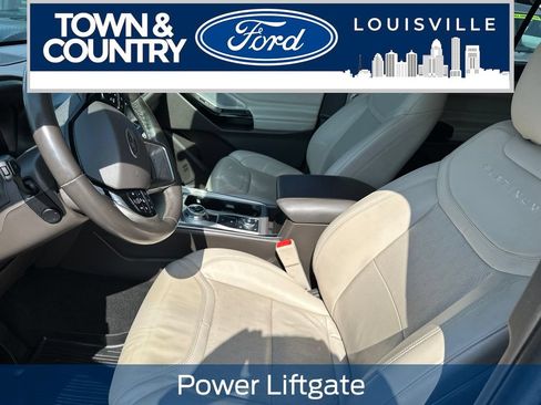 Used 2022 Ford Explorer Platinum AWD/4WD image 12