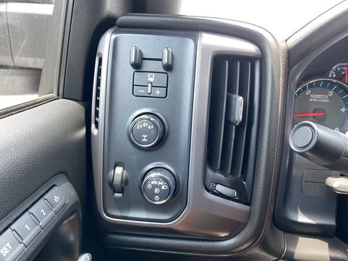 Used 2019 GMC Sierra 2500 SLT w/ Duramax Plus Package AWD/4WD image 19