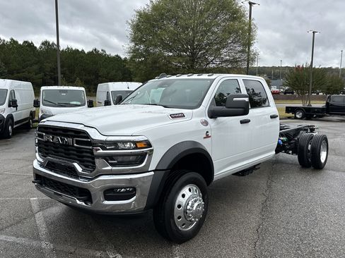 New 2026 RAM 5500 Tradesman image 3
