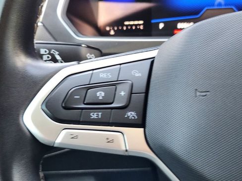 Used 2022 Volkswagen Tiguan SE image 22