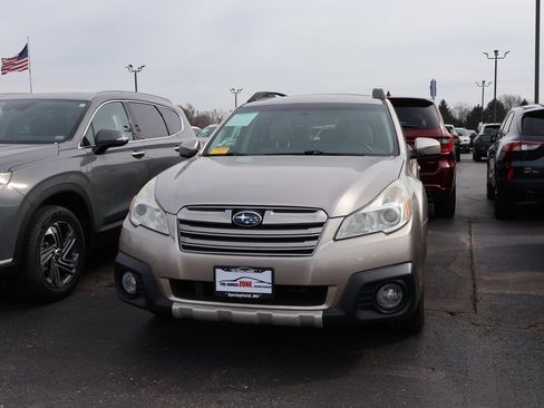 Used 2014 Subaru Outback 2.5i Limited w/ Moonroof Package image 10