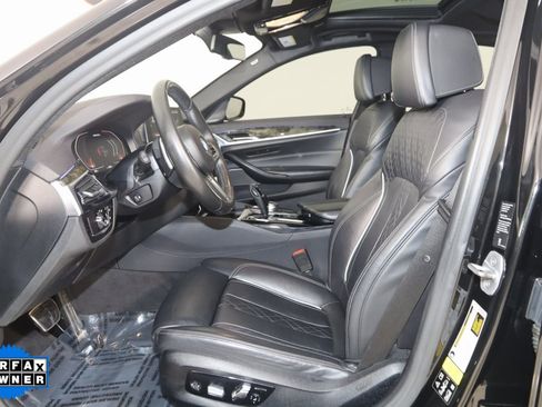 Used 2020 BMW M550i xDrive M550i xDrive w/ Premium Package image 12