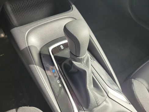 Certified 2025 Toyota Corolla LE FWD image 28