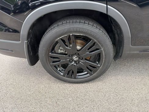 Used 2021 Honda Pilot Black Edition image 11