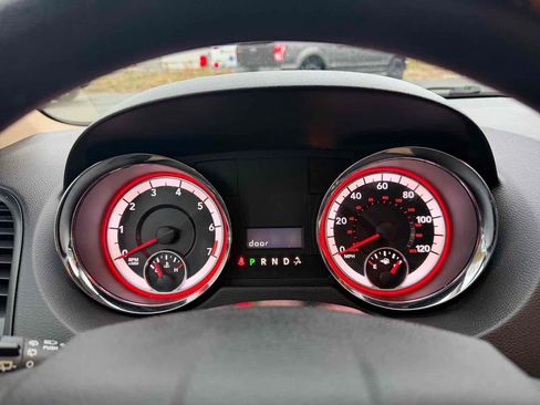 Used 2016 Dodge Grand Caravan SE w/ Quick Order Package 29E SE image 23