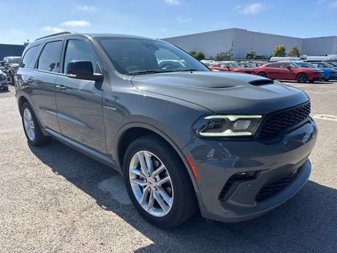 Used 2023 Dodge Durango R/T RWD image 3
