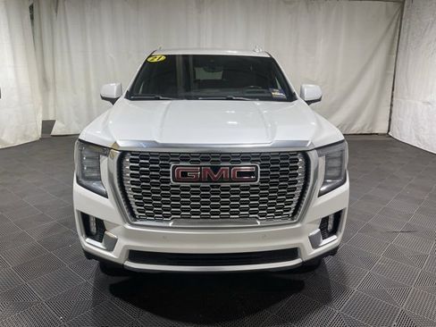Used 2021 GMC Yukon Denali image 2