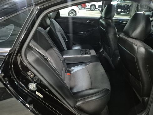 Used 2011 Hyundai Sonata SE FWD image 25
