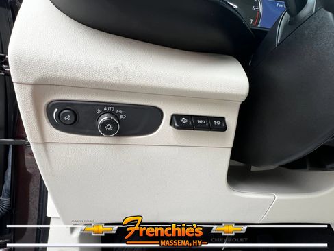 Used 2023 Buick Envision Avenir AWD/4WD image 14