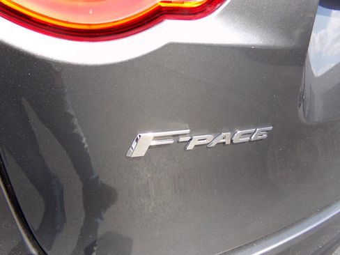 Used 2018 Jaguar F-PACE Premium AWD/4WD image 32
