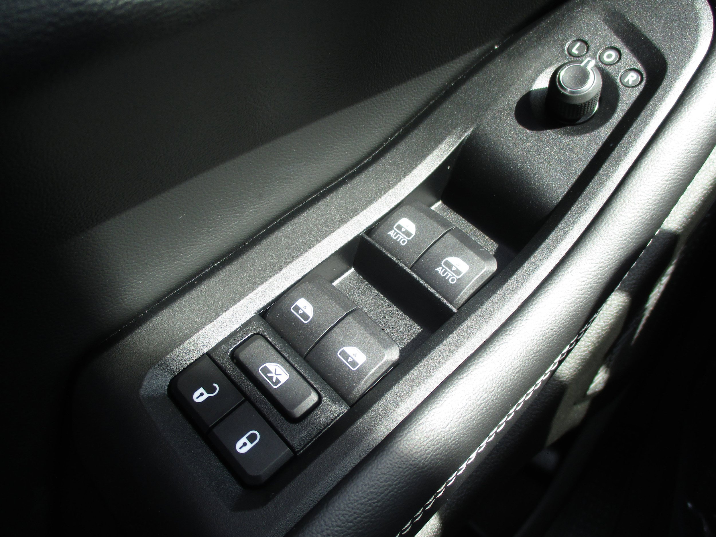 Used 2023 Jeep Grand Cherokee Limited AWD/4WD image 35