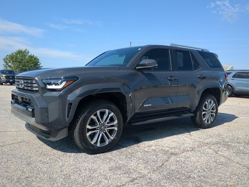 Used 2025 Toyota 4Runner Limited RWD image 6