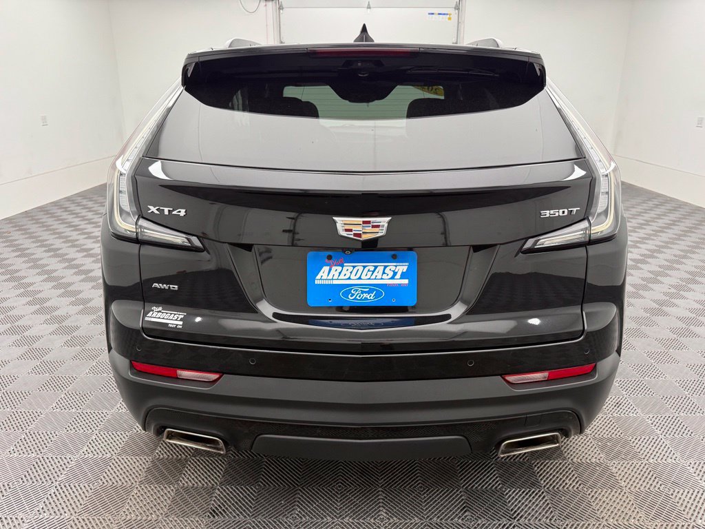 Used 2022 Cadillac XT4 Sport w/ Comfort Package AWD/4WD image 9