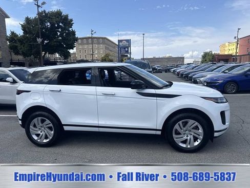 Used 2024 Land Rover Range Rover Evoque S AWD/4WD image 3