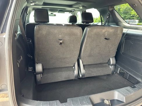 Used 2017 Ford Explorer Platinum AWD/4WD image 9
