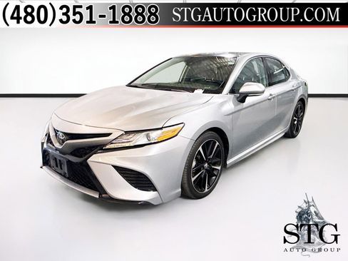 Used 2020 Toyota Camry XSE image 1