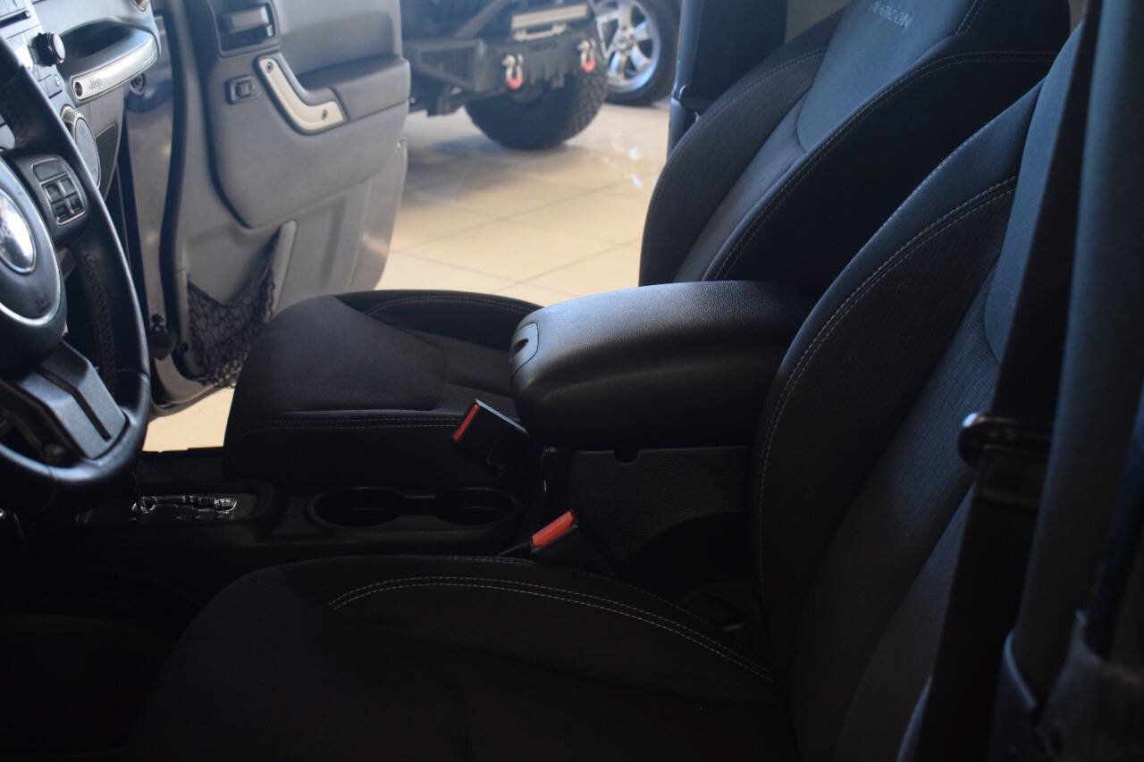 Used 2013 Jeep Wrangler Rubicon w/ PWR Convenience Group AWD/4WD image 58