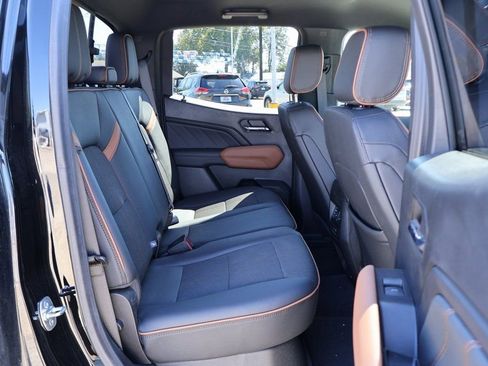 Used 2024 GMC Canyon AT4 image 10