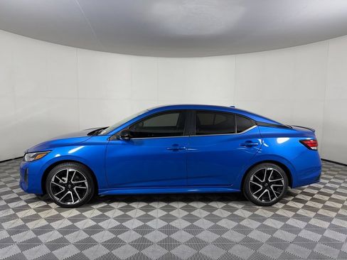 Used 2025 Nissan Sentra SR FWD image 7