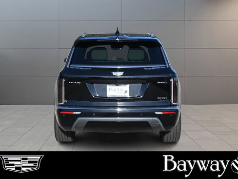 New 2026 Cadillac Vistiq Luxury image 6