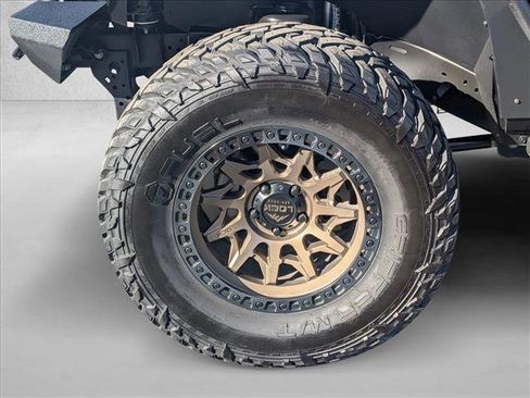 Used 2020 Jeep Gladiator Sport w/ Quick Order Package 24S image 9