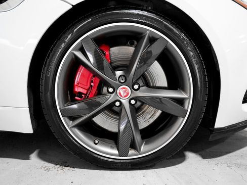 Used 2018 Jaguar F-TYPE R AWD/4WD image 32