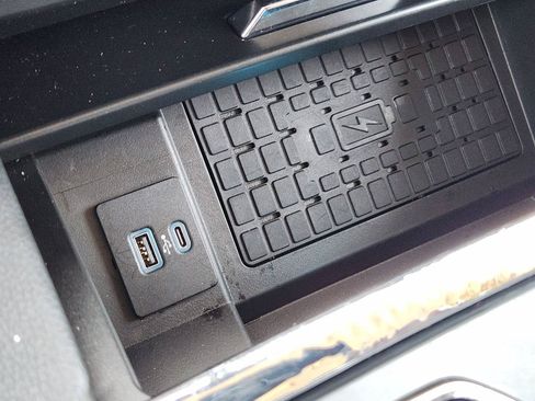 Used 2022 Ford Expedition XLT RWD image 17
