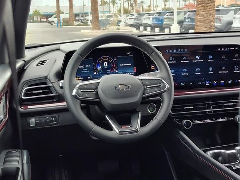 New 2026 Chevrolet Traverse Z71 w/ Driver Confidence Package image 8