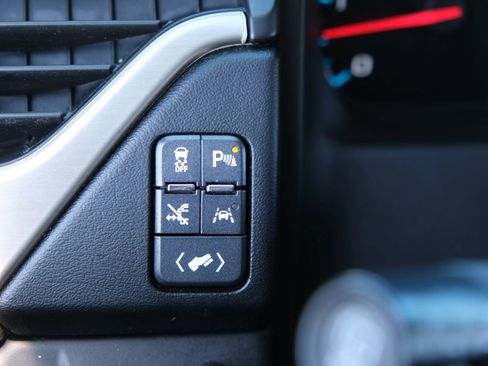 Used 2017 GMC Yukon Denali w/ Open Road Package image 42