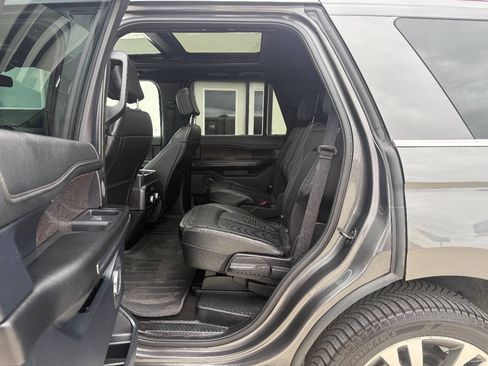 Used 2020 Ford Expedition Limited w/ Equipment Group 302A AWD/4WD image 15