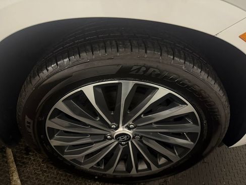 Used 2023 Hyundai Palisade Calligraphy image 15