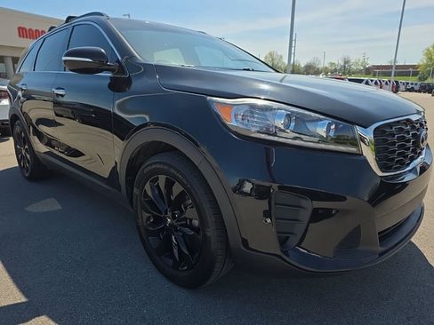 Used 2019 Kia Sorento S FWD image 3