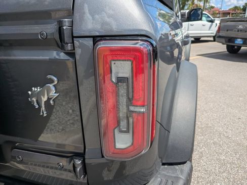 Used 2025 Ford Bronco Badlands AWD/4WD image 11