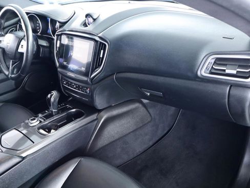 Used 2018 Maserati Ghibli image 38