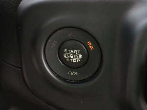 Used 2018 Jeep Wrangler Unlimited Rubicon w/ Cold Weather Group image 25