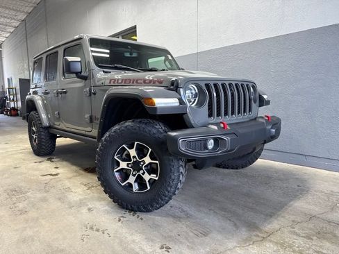 Used 2022 Jeep Wrangler Unlimited Rubicon w/ LED Lighting Group AWD/4WD image 2