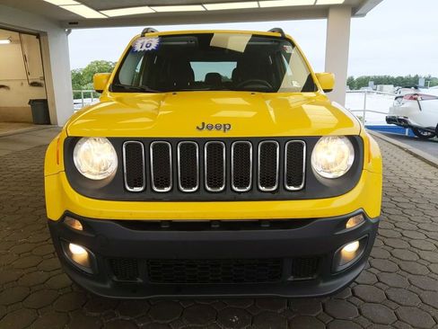Used 2016 Jeep Renegade Latitude w/ Popular Equipment Group AWD/4WD image 2